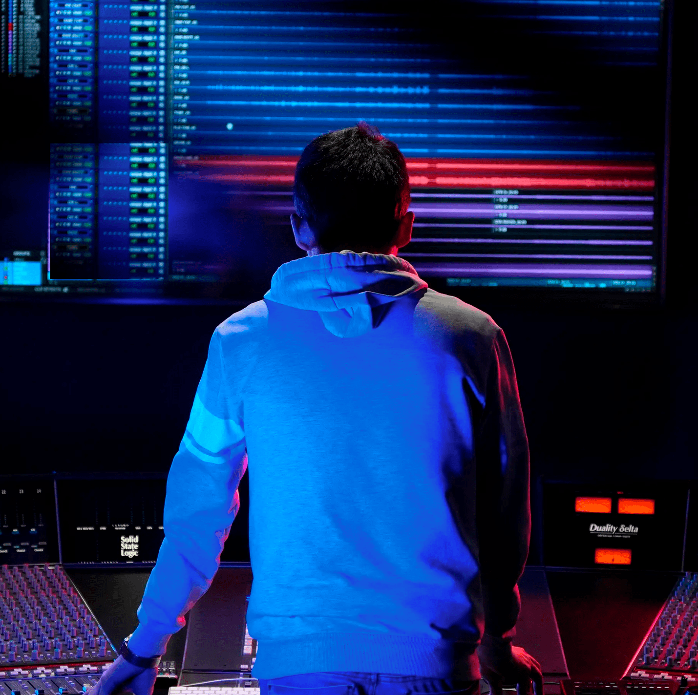 header-audio-min